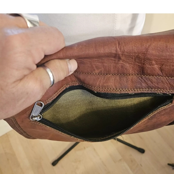 Komal's Passion Authentic Leather Brown Saddle Bag Purse Handbag Shoulder Bag - Picture 3 of 5